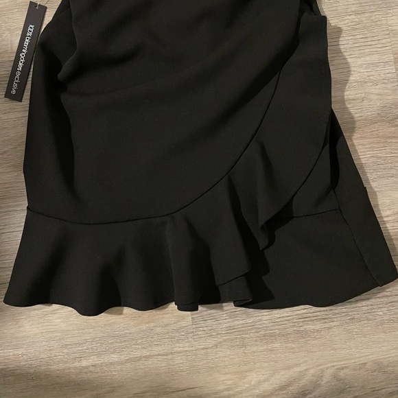 Black Dress (Sunset + Spring) - Picture 5 of 5